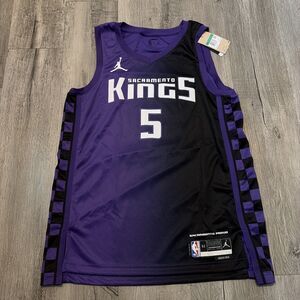 NWT Jordan De’Aaron Fox Sacramento Kings #5 Purple / Black Swingman Jersey 52 XL